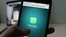 Что такое стикер в WhatsApp на телефоне в Serge
